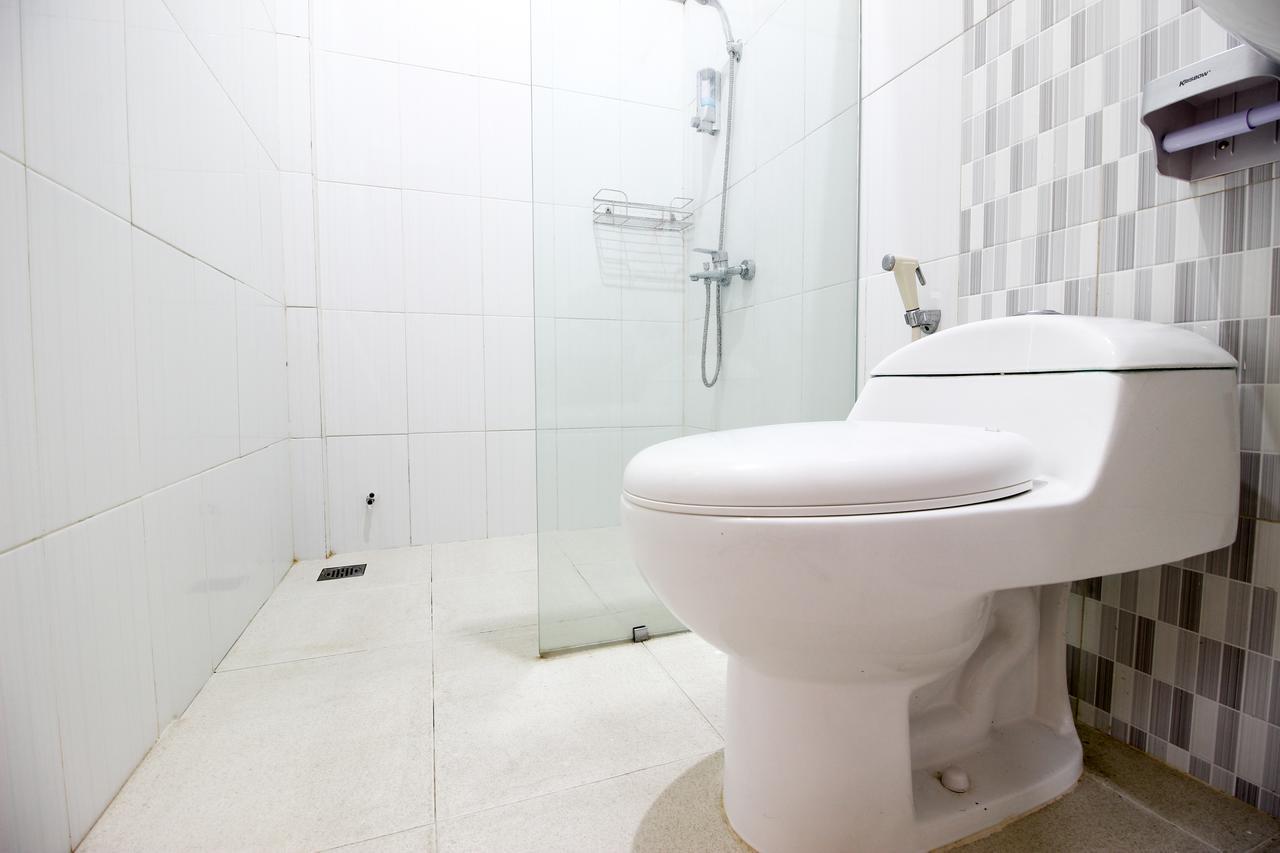 Reddoorz Plus Near Upn Jogjakarta 2 Maguwo Екстериор снимка